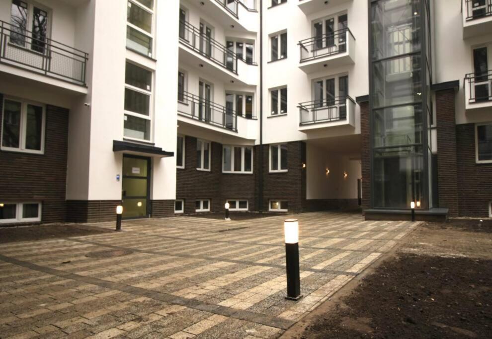 Lovely Condo In The Heart Of Warsaw Piekne Mieszkanie W Samym Sercu Warszawy Esterno foto
